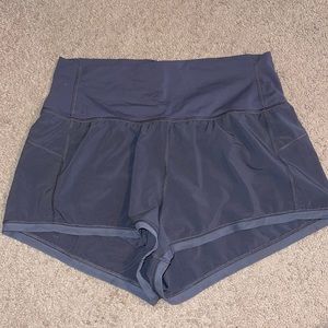 lululemon shorts 2.5”